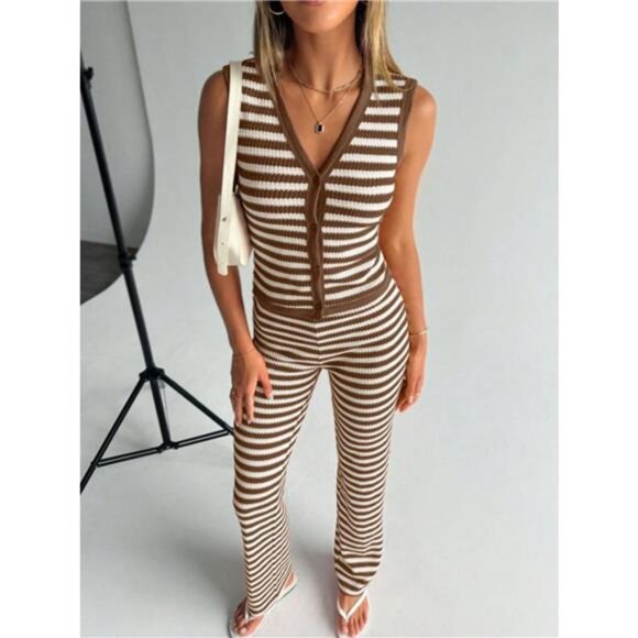 Striped Knit Sleeveless Top and Pants Set - Picture 2 of 5